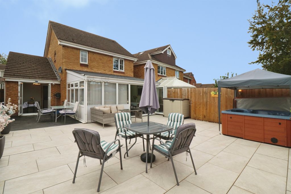 Property photo 2 of 25