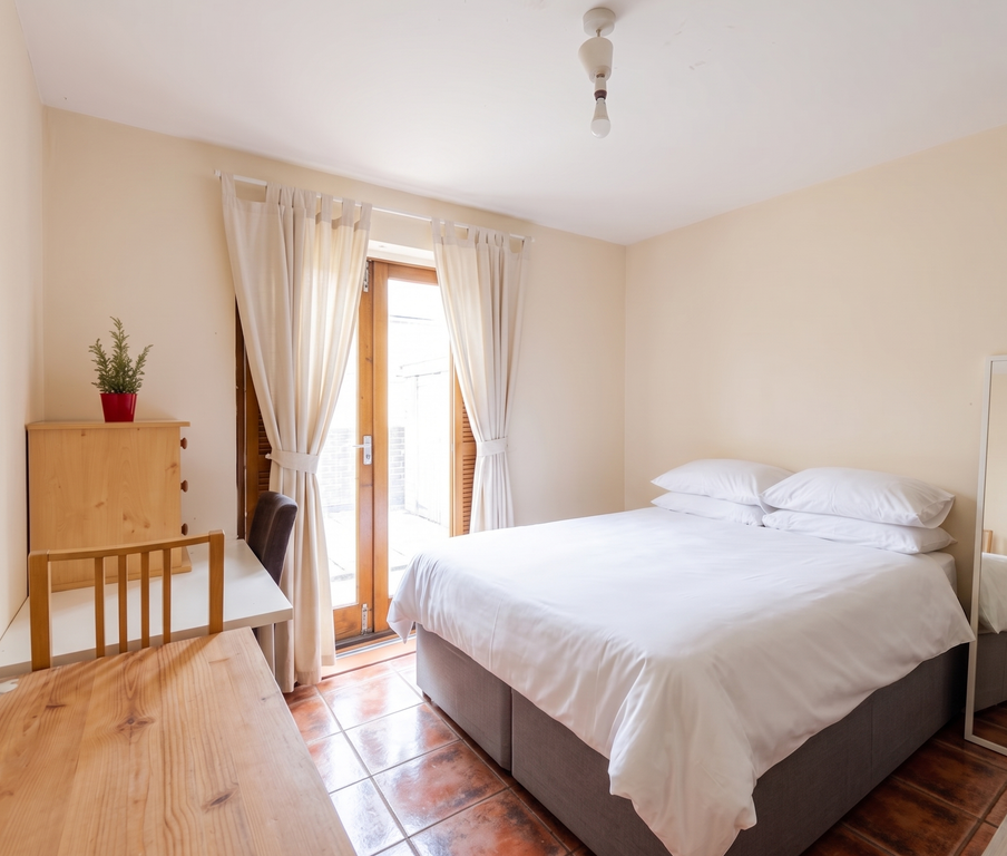 Property photo 1 of 5