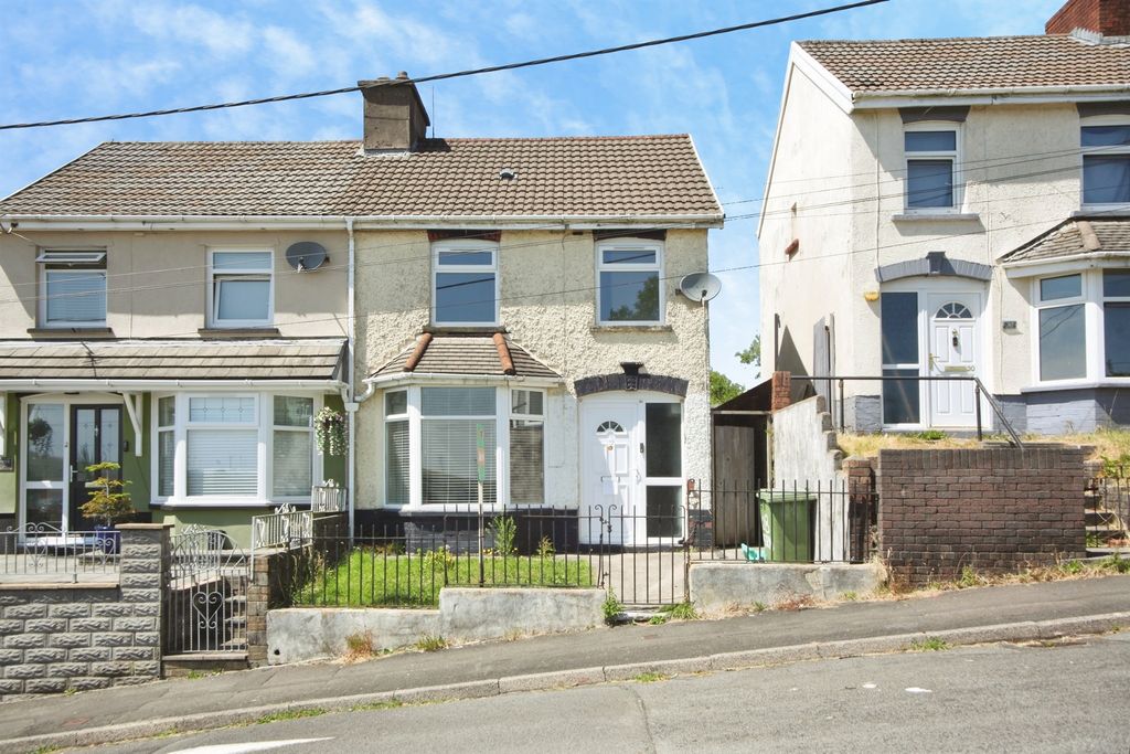 Property photo 2 of 20
