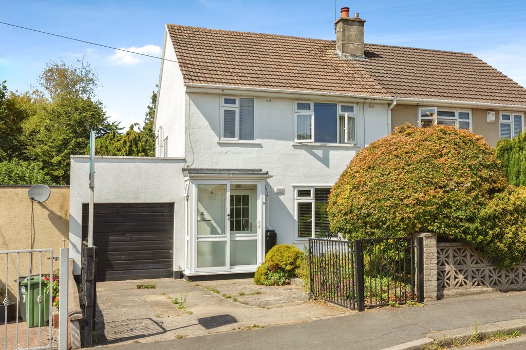 Property photo 2 of 20 Front