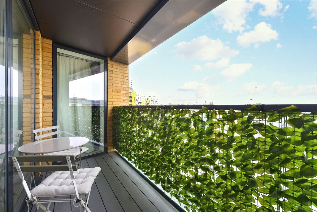 Property photo 2 of 11 Picture No. 12