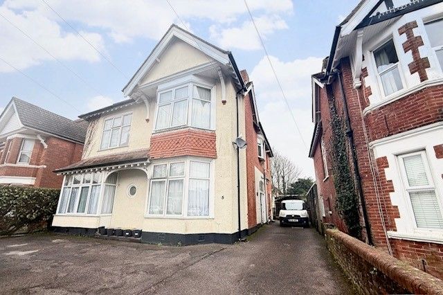 Property photo 1 of 9 External