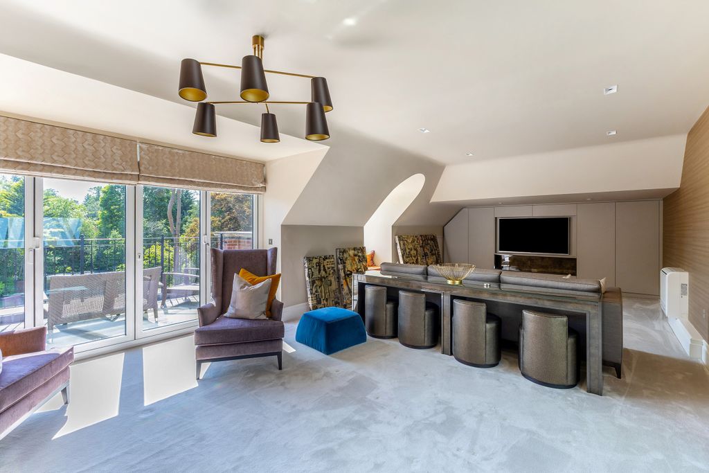 Additional image 26 of 6 bed property for saleRegent's Walk, Ascot, Berkshire SL5