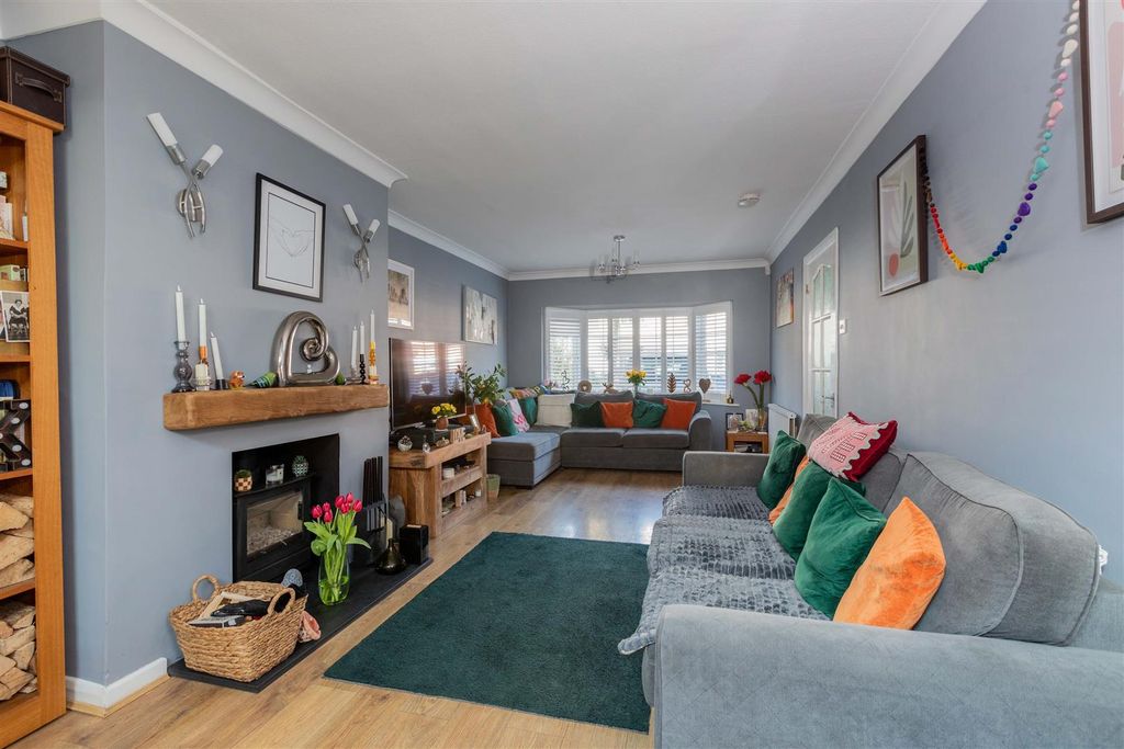 Property photo 3 of 20 37 Anthony Way-11.Jpg