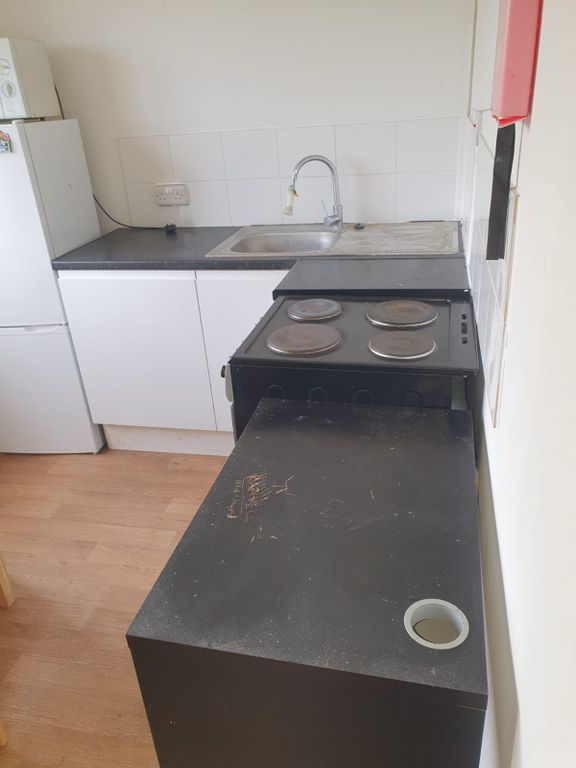 Property photo 2 of 7 Flat 7 Cyprus Road (2)