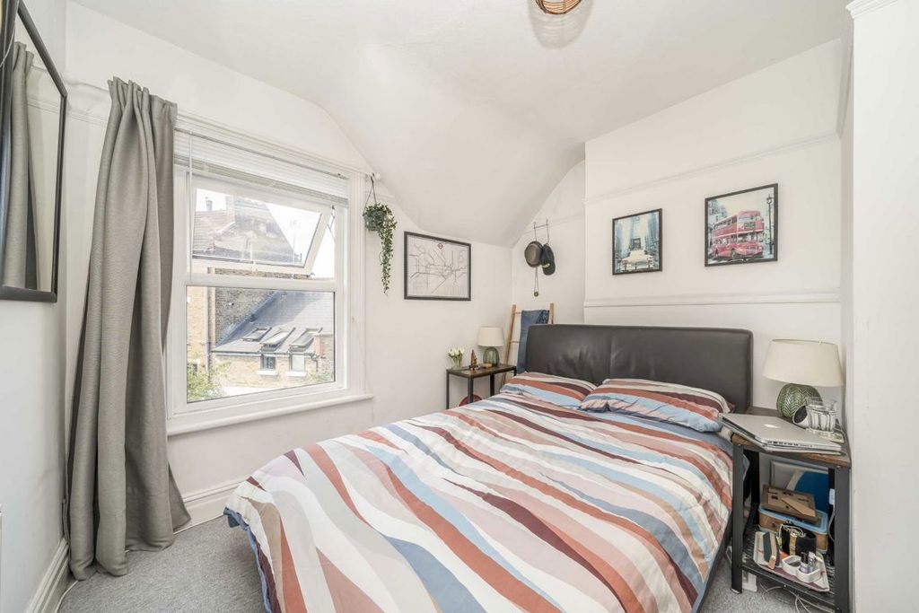 Property photo 3 of 4
