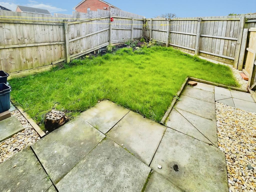 Property photo 2 of 9 Garden