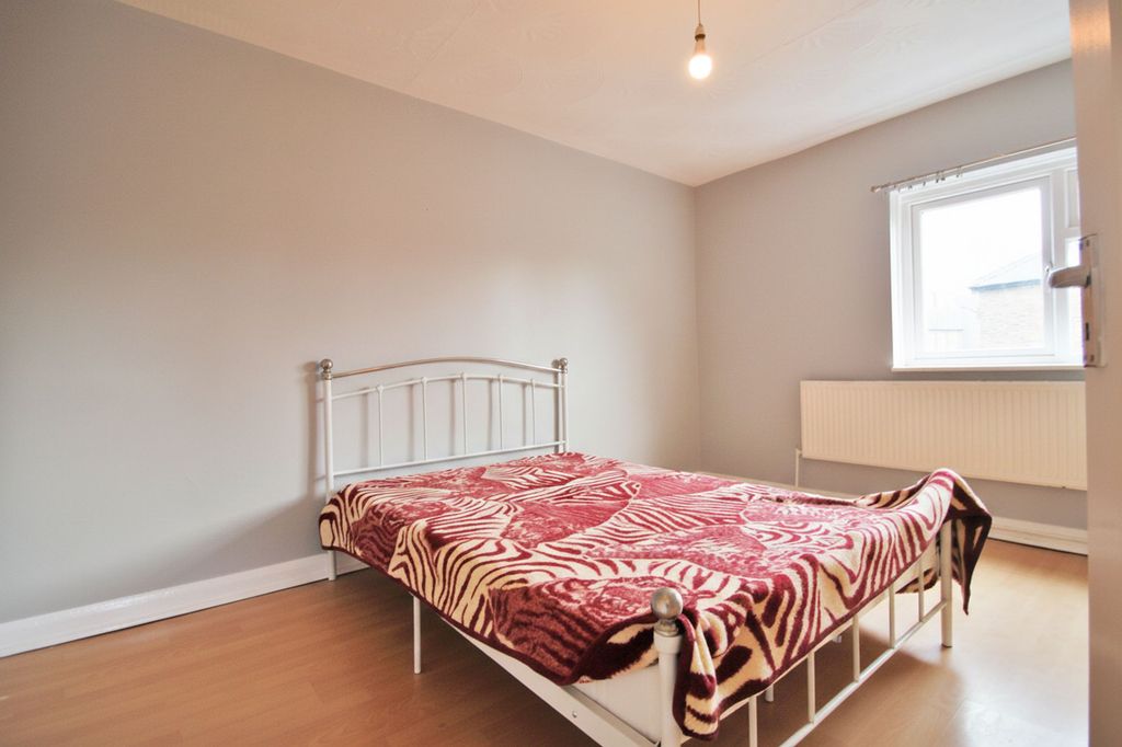 Property photo 3 of 5