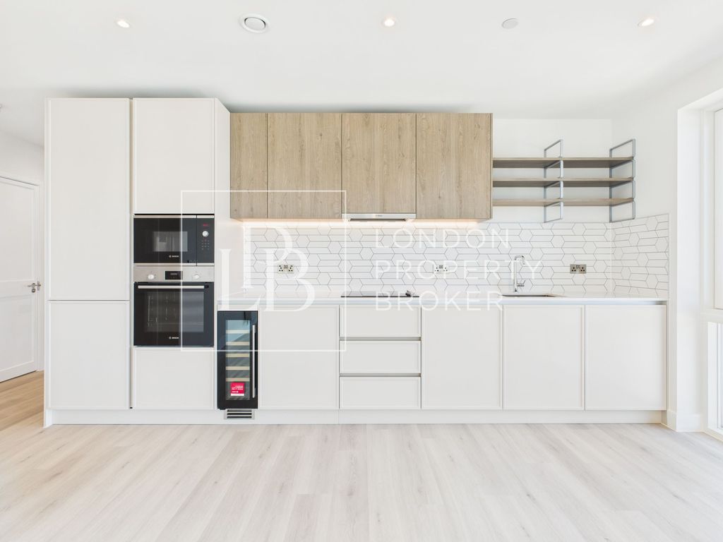 Property photo 2 of 24