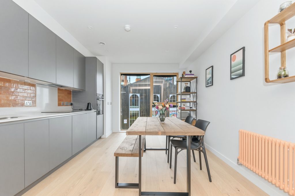 Additional image 5 of 3 bed town house for saleFoundry Side, Ironworks LS11