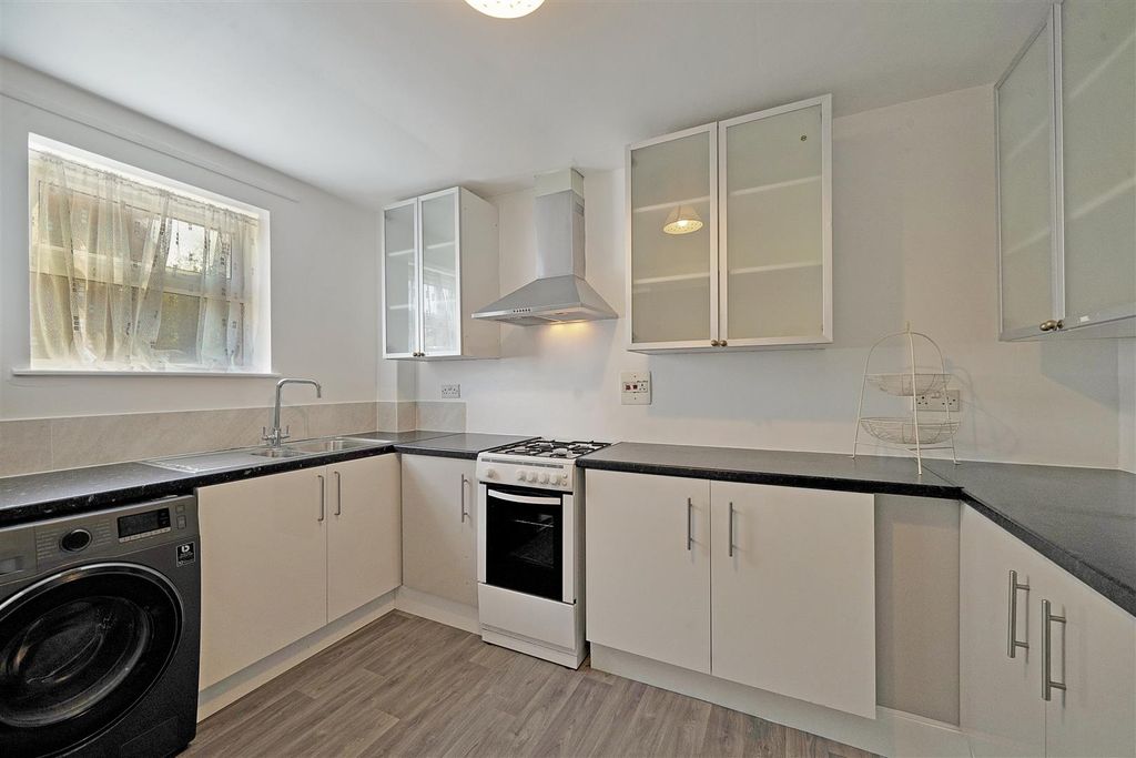 Property photo 2 of 15 12 Rowan Close - Eivnjkzvylhcrvxmlfxf.Jpg
