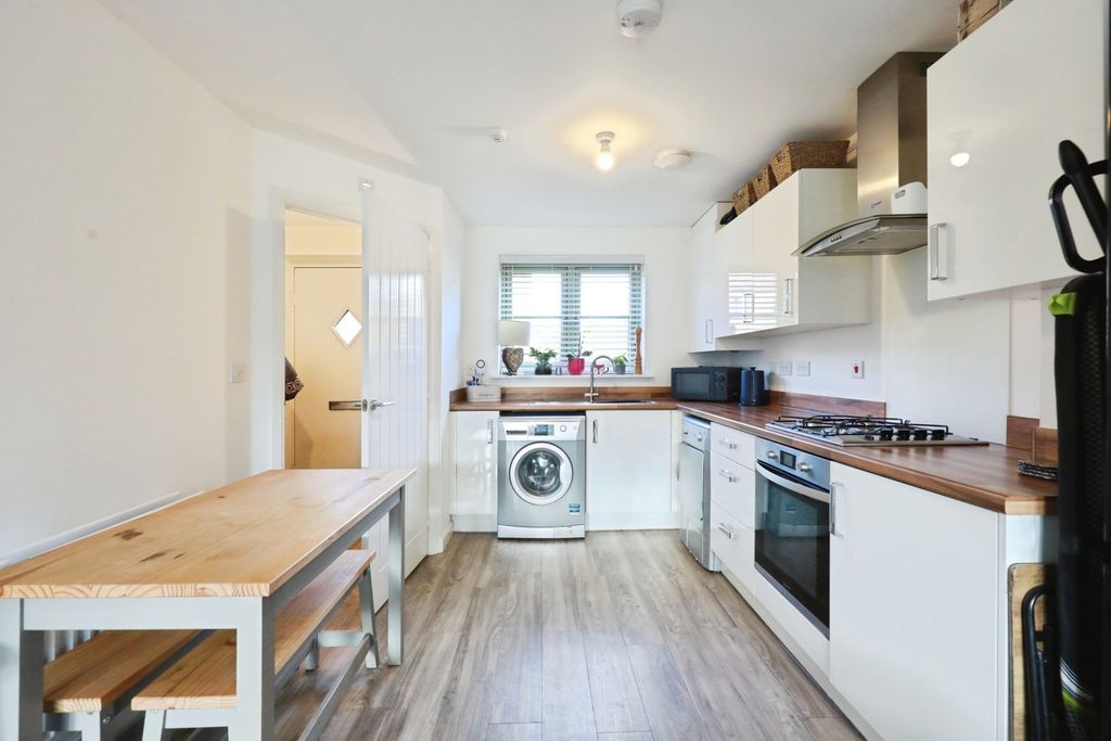 Property photo 2 of 12 Pbox-Img.Jpg