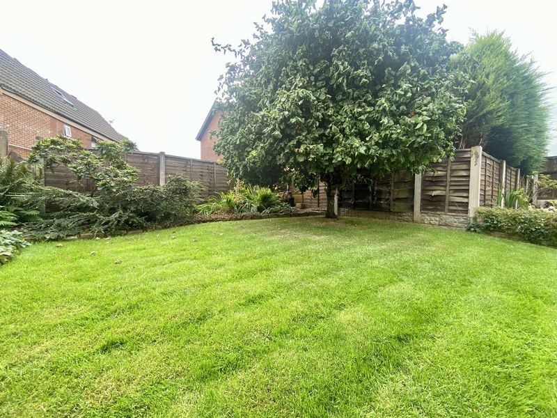 Property photo 2 of 22 Garden