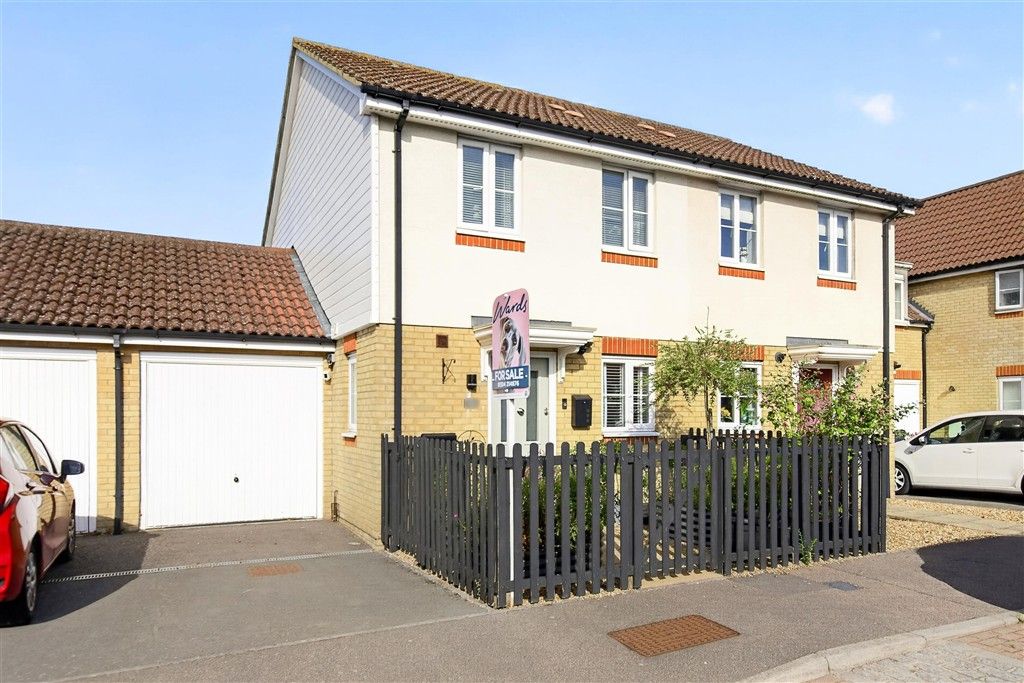 Property photo 1 of 10 External Front...