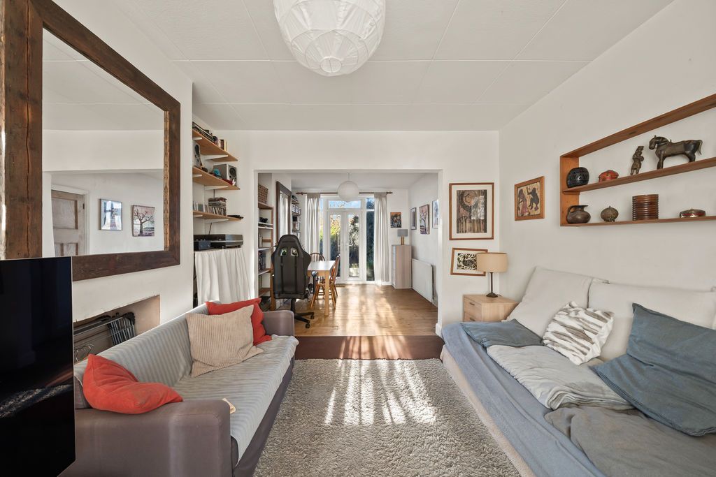 Property photo 3 of 14 Photo 4