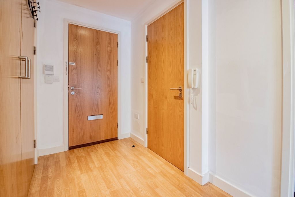 Property photo 2 of 22 E-2