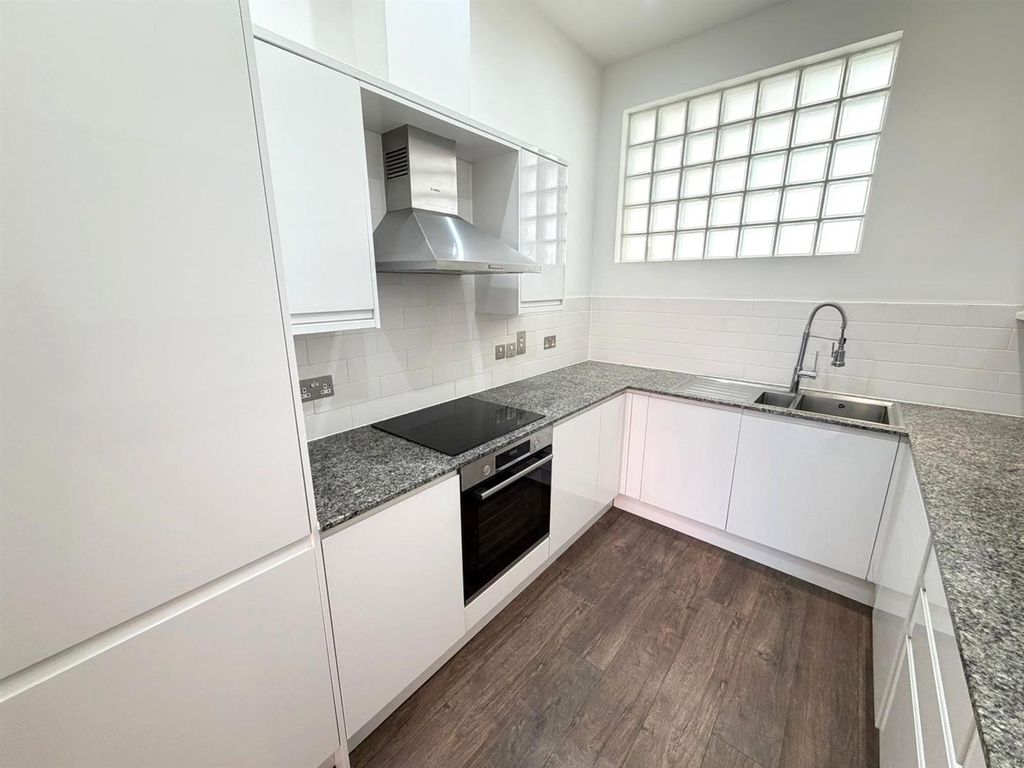 Property photo 3 of 6 Kitchen.Jpg