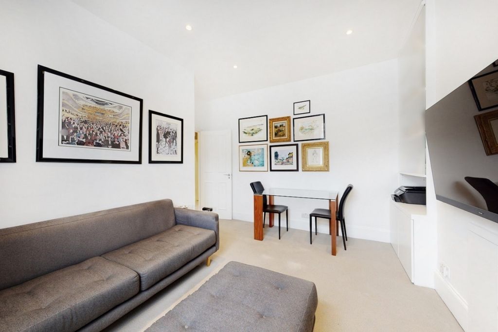 Property photo 2 of 8 P04