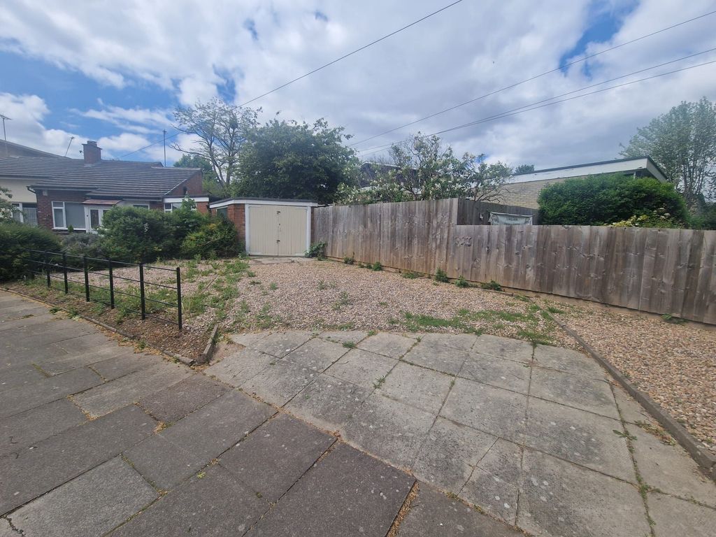 Property photo 3 of 5