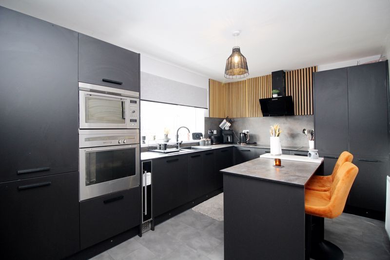 Property photo 1 of 13 Kitchen