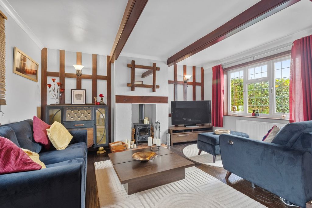 Property photo 1 of 28