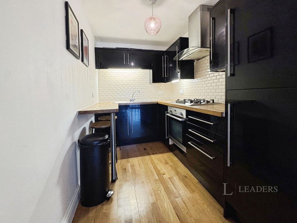 Property photo 2 of 7 Pbox-Img.Jpg