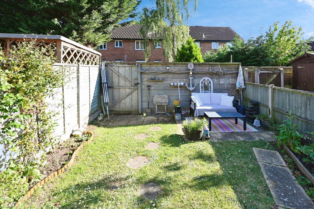 Property photo 2 of 20