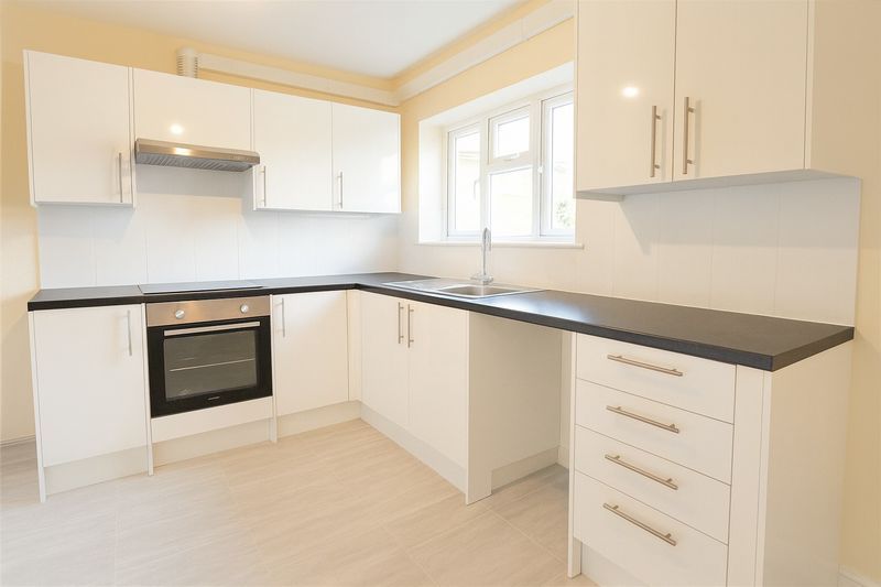 Property photo 2 of 10 Photo 6