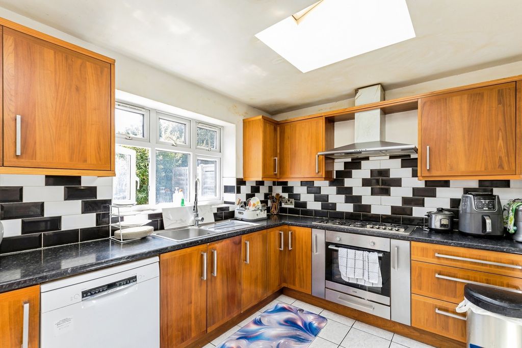 Property photo 2 of 15 Pbox-Img.Jpg