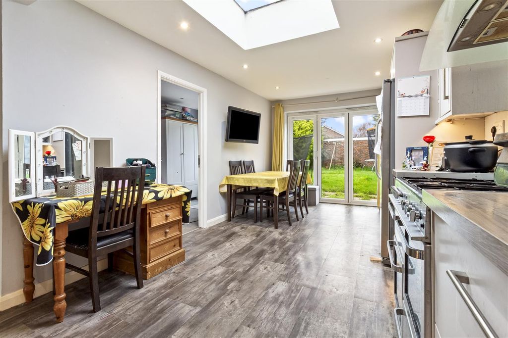 Property photo 2 of 19 50 Rackham Road-009.Jpg