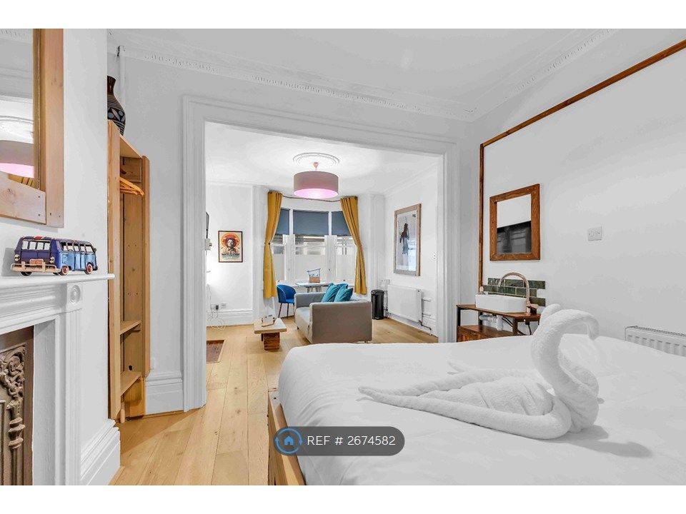 Property photo 1 of 9 Open Plan