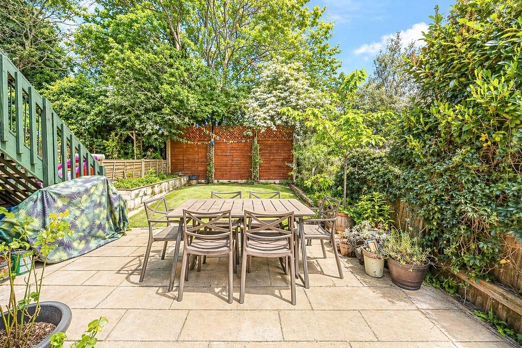 Property photo 2 of 13 Picture No. 19