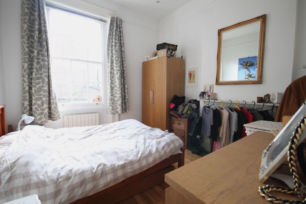 Property photo 3 of 5 Bedroom