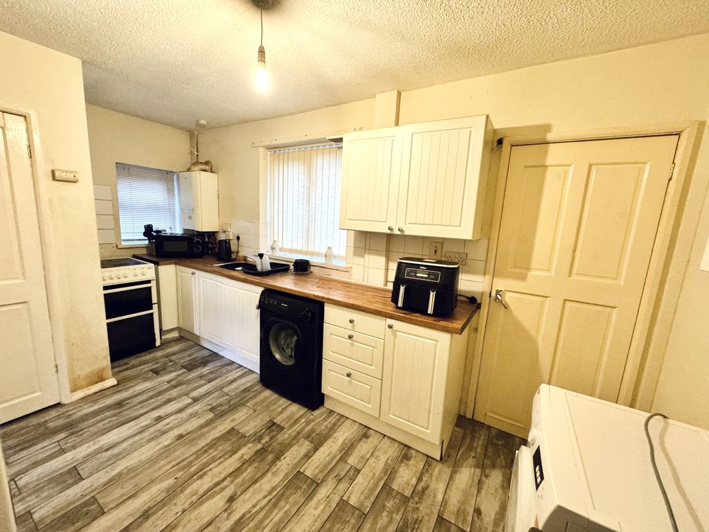 Property photo 3 of 7 Img_2460