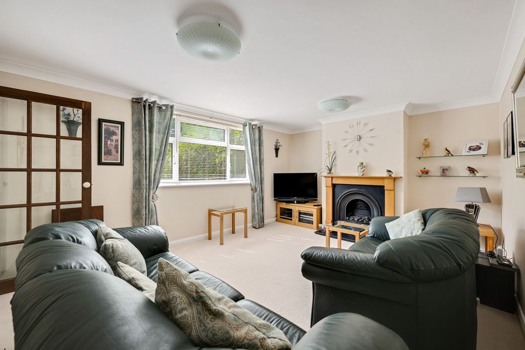 Property photo 3 of 41