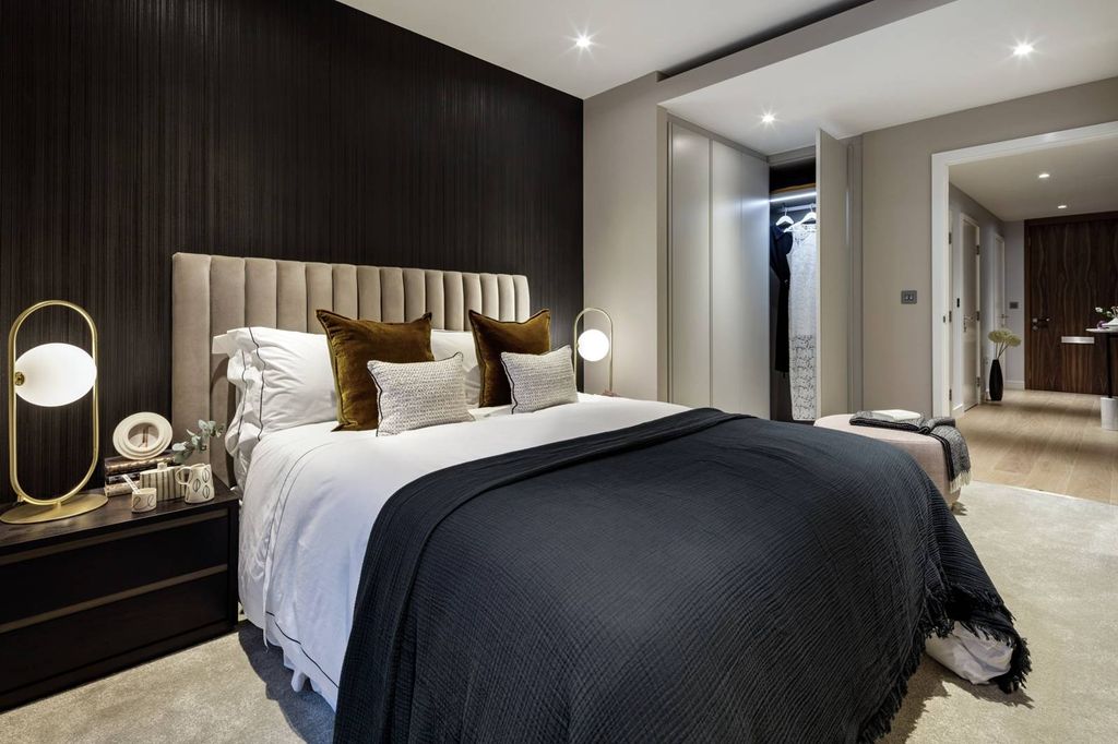 Property photo 2 of 28