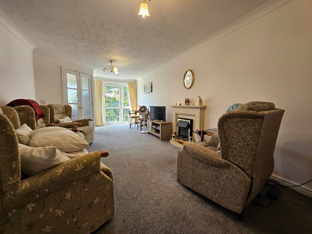 Property photo 3 of 9