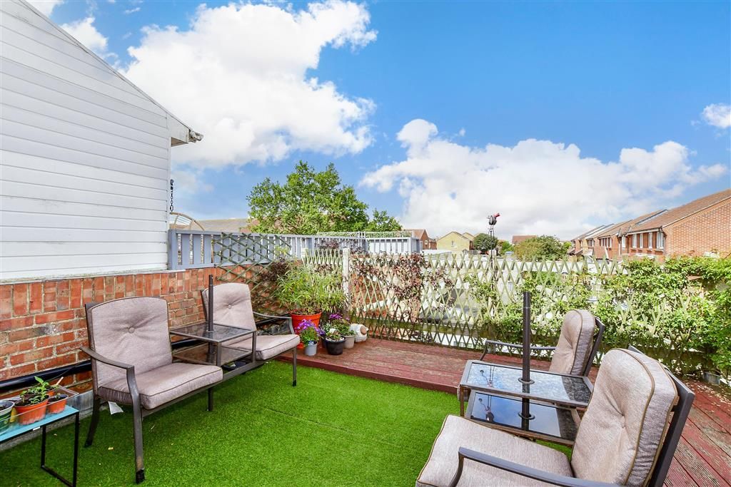 Property photo 3 of 13 Balcony / Terrace