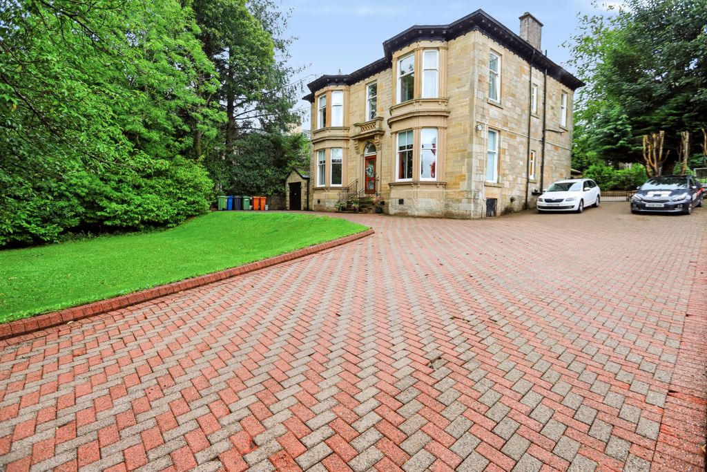 Property photo 1 of 43