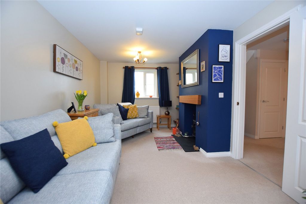 Property photo 3 of 27 Picture No. 04