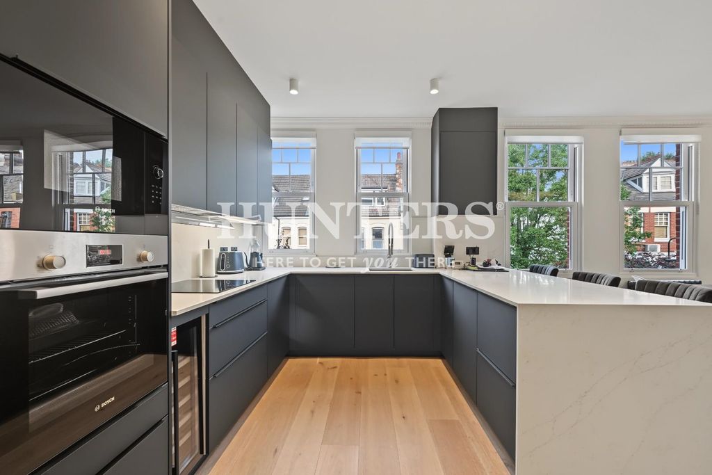 Property photo 2 of 10 Kitchen