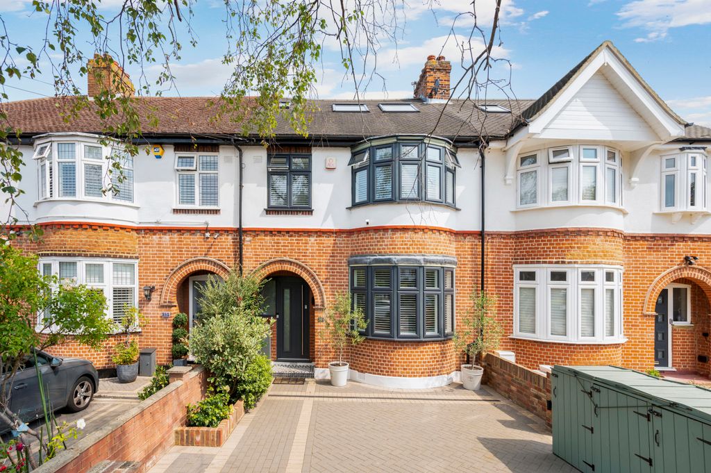 Property photo 1 of 38 Picture No. 80