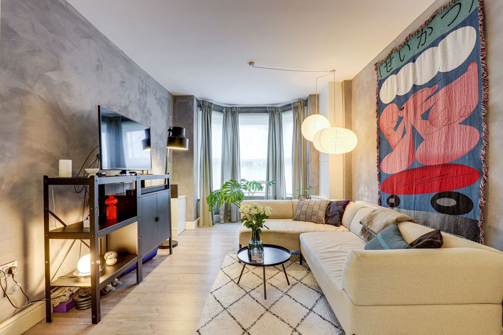 Property photo 2 of 22