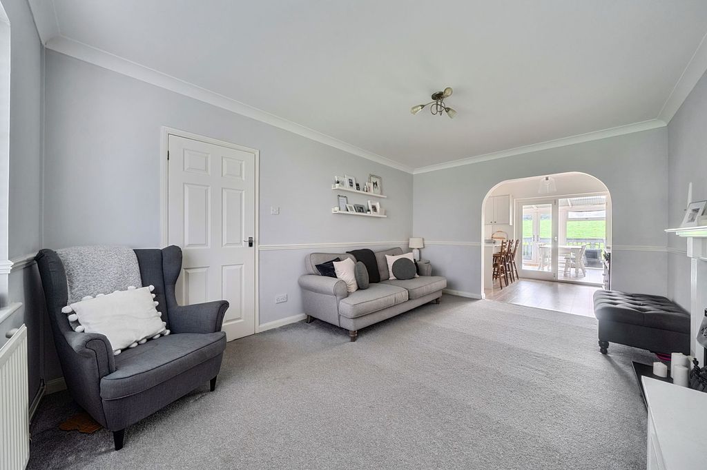 Property photo 3 of 26