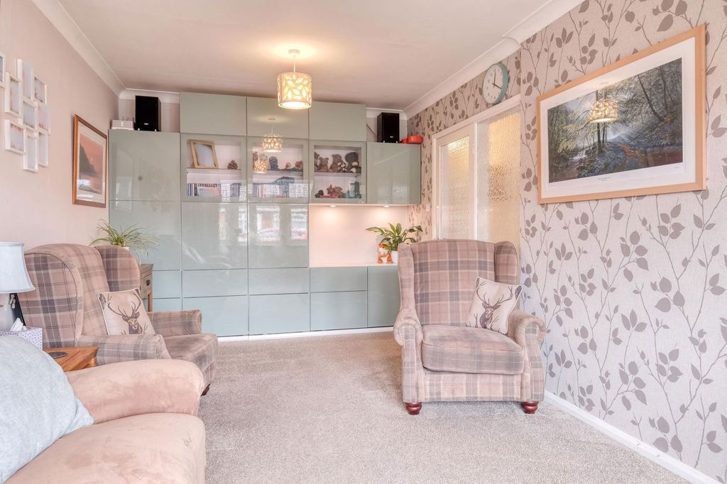 Property photo 3 of 19