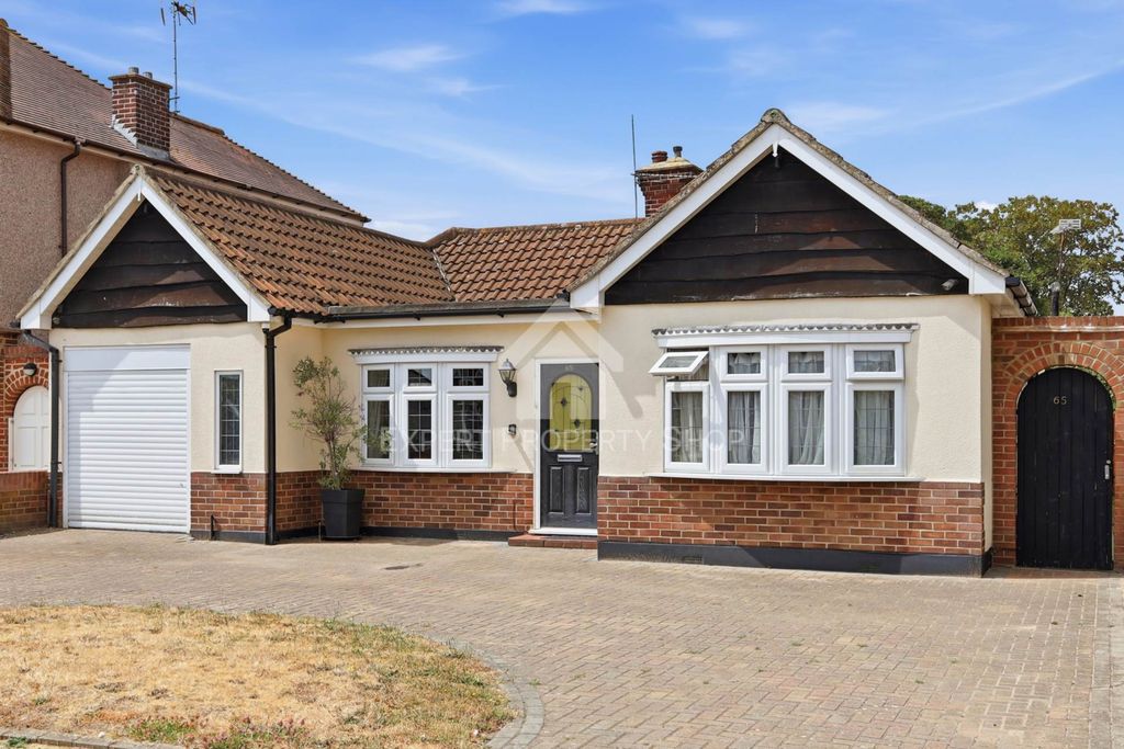 Property photo 1 of 28