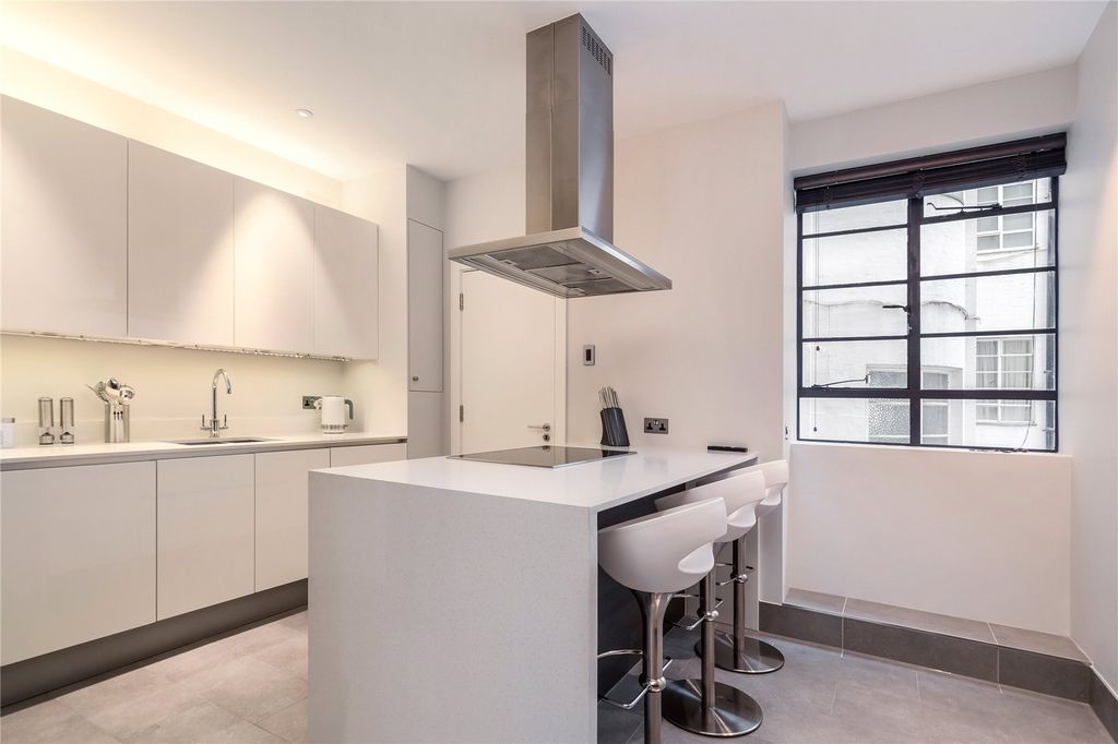 Property photo 2 of 17 Picture No. 01