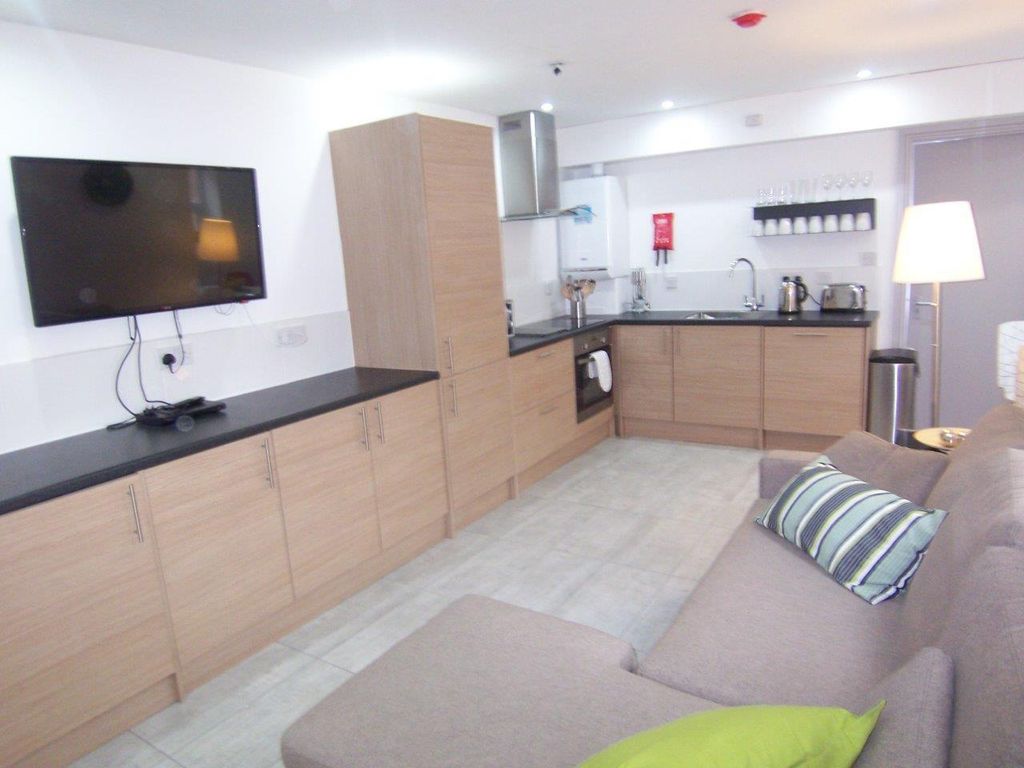 Property photo 1 of 3