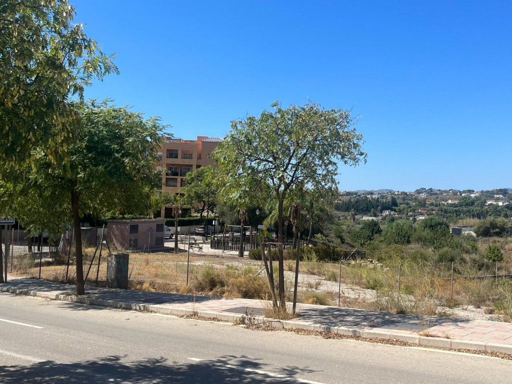 Property photo 1 of 16 Comercial Plot (16)