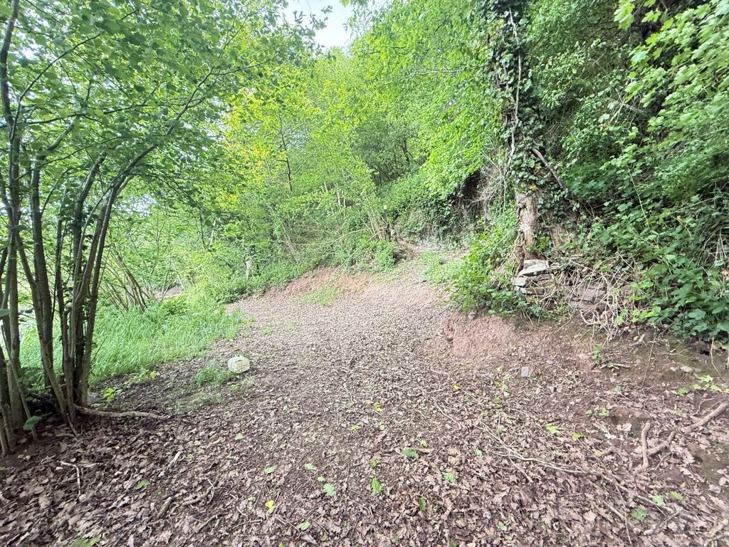 Property photo 3 of 5